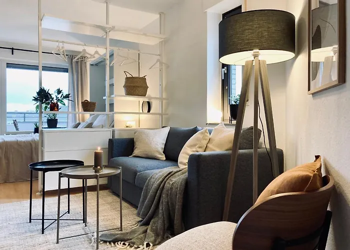 Modernes Apartment Mit Balkon & Highspeed-Wlan