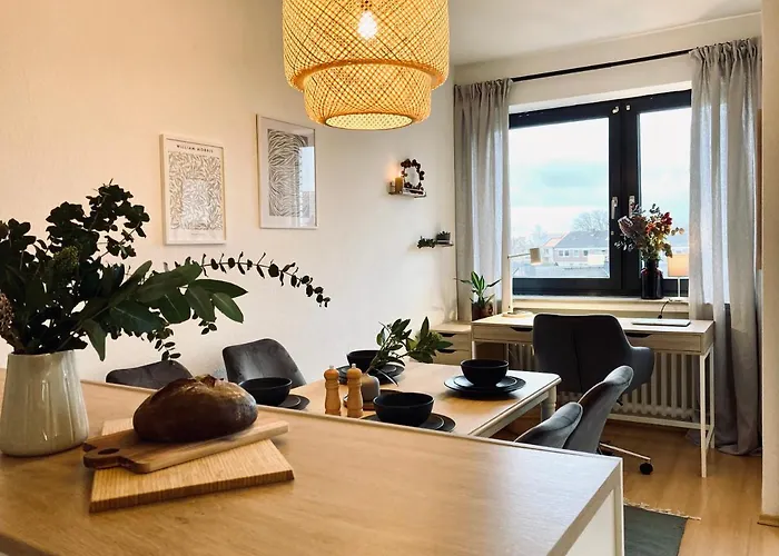 Modernes Apartment Mit Balkon & Highspeed-Wlan
