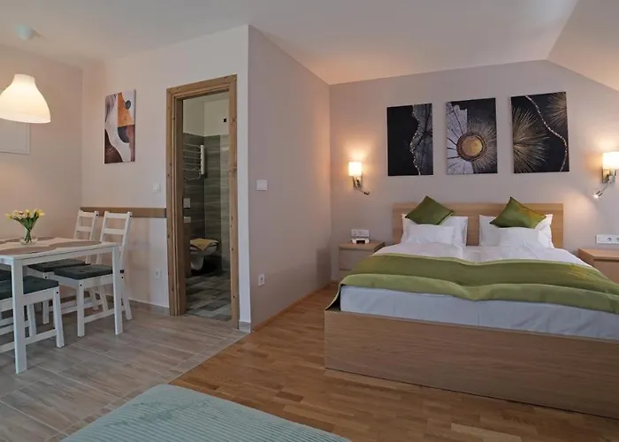 Fenyves Apartmanok