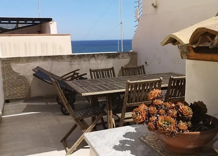 Sea-View Terrace & Bikes Moon Ortigia Holiday Home