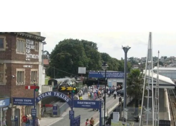 50 New Esplanade Court