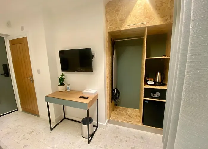 Station Rooms
