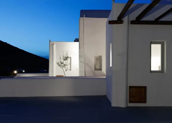Bianco Diverso Suites