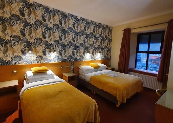 Holiday Hotel