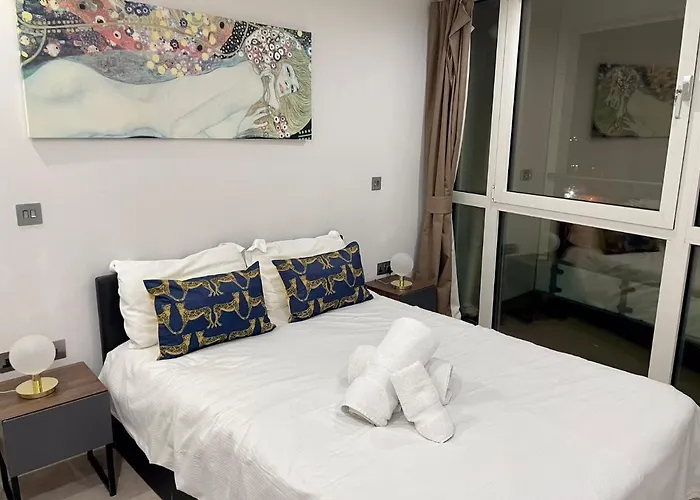 Gunwharf Quays Harbour Apartments