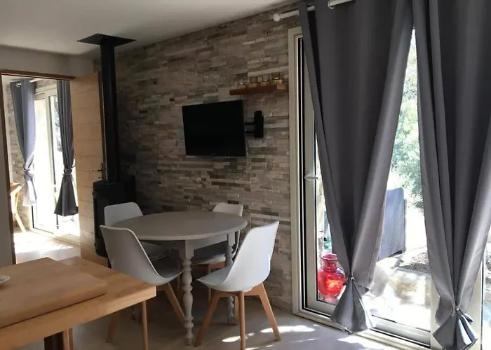 Petite Maison En Pierre La Myrte