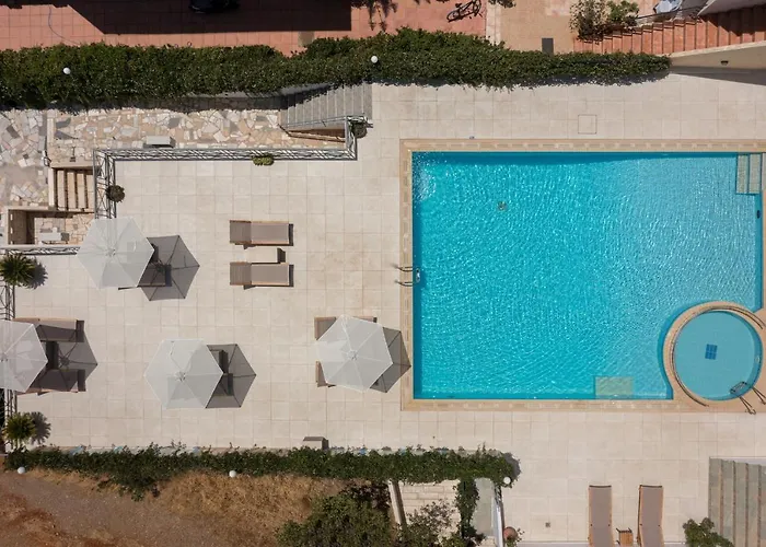 Adonis Hotel