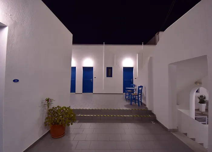 Ayeri Hotel