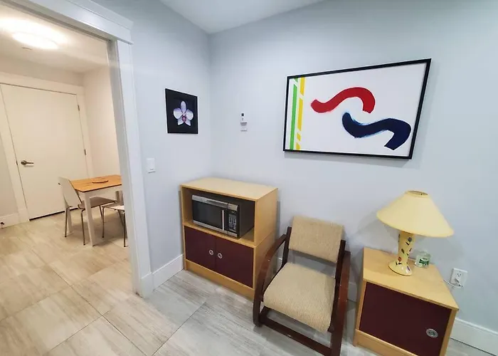 Cozy Guest Suite In Quiet Home With Private Entry