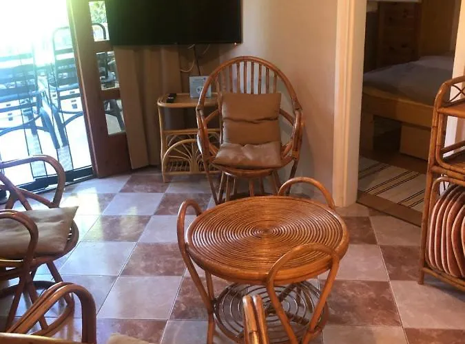 Oeroekzoeld Apartmanok Balatonfenyves