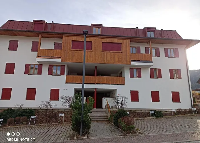 Ampio Appartamento Su 2 Livelli Con Garage Coperto