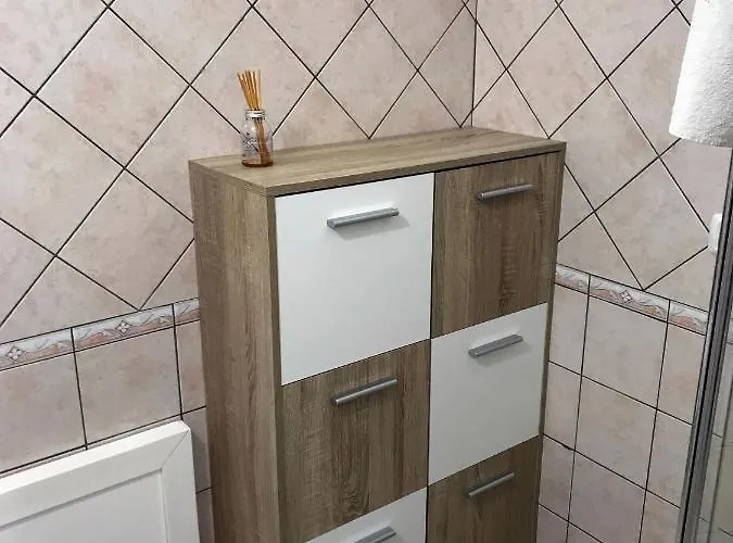 Camy Apartment A Tortoli Centro Storico, Veranda E Posto Auto Privato