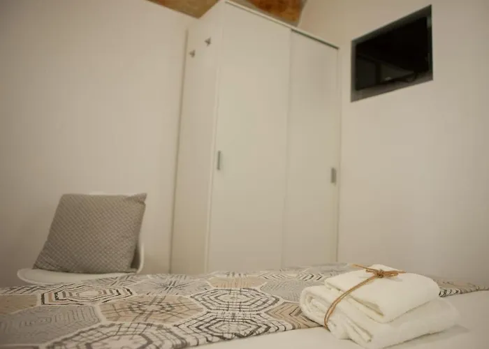 Agora Home
