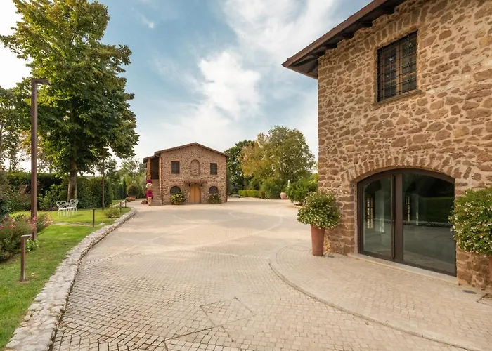 Antico Borgo Molino 7Cento Vicino Ai Giardini Di Ninfa