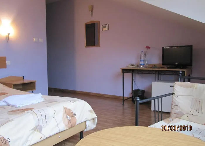 Central Family Hotel