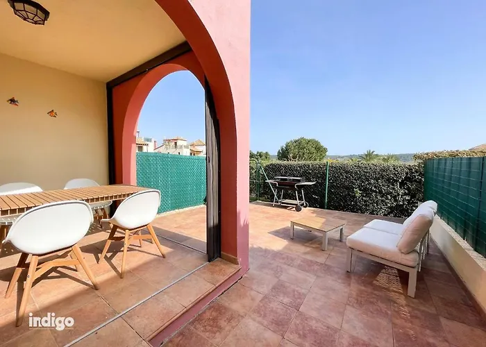 2-Bedroom Townhouse With Pool Access - Epi01