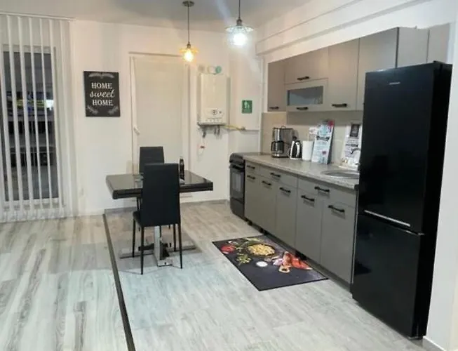 Chic Apartament Complex Inamstro