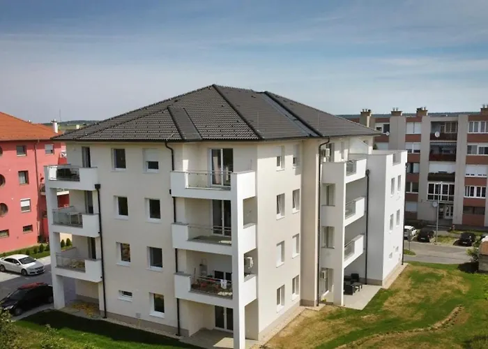 Juhar Apartman