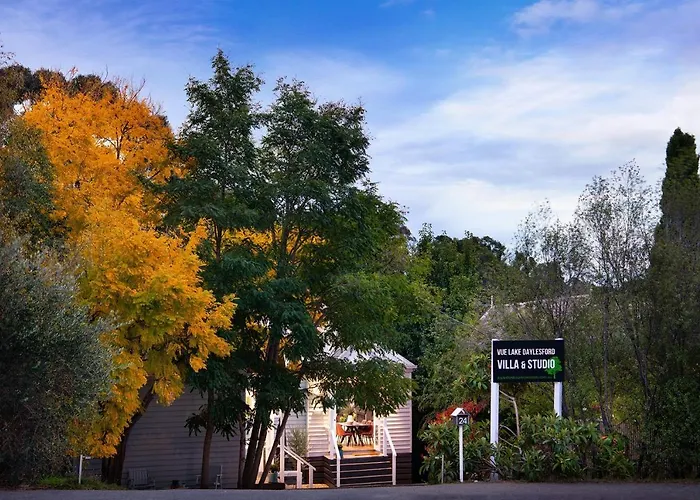 Vue Lake Daylesford Studio