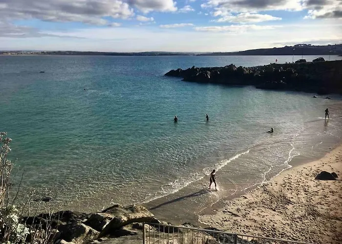 Stylish Coastal Retreat In St Ives With Parking