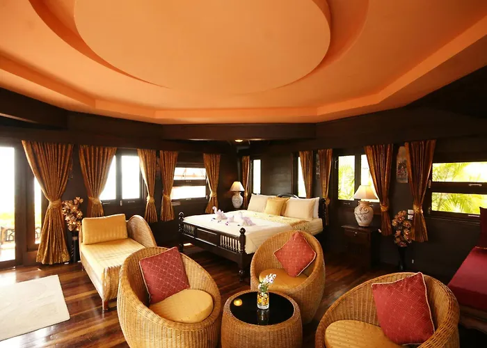 Sea Breeze Resort - Sha Plus