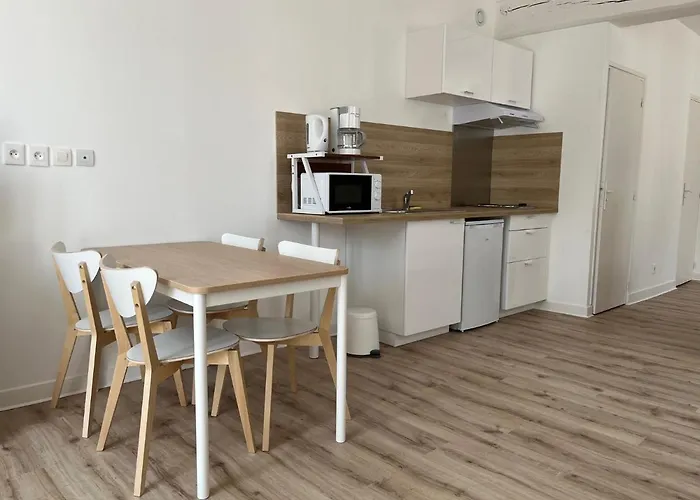 Appart'Hotel La Suze Sur Sarthe
