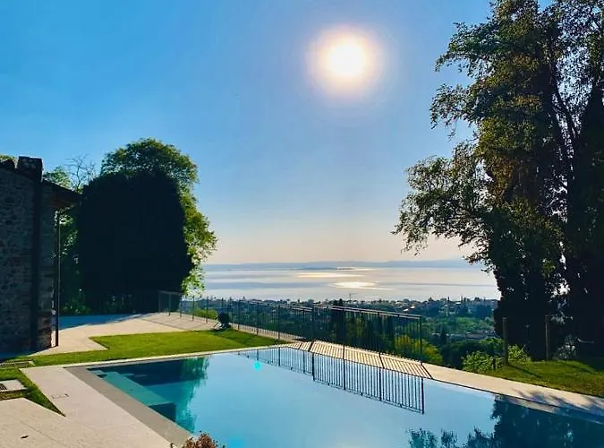 Villa Emma Lazise. Astonishing Lake View