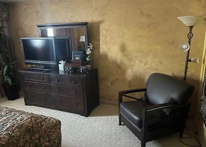 Ramada By Wyndham Viscount Suites Tucson East