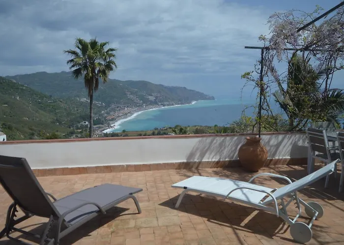 La Casa Nella Roccia