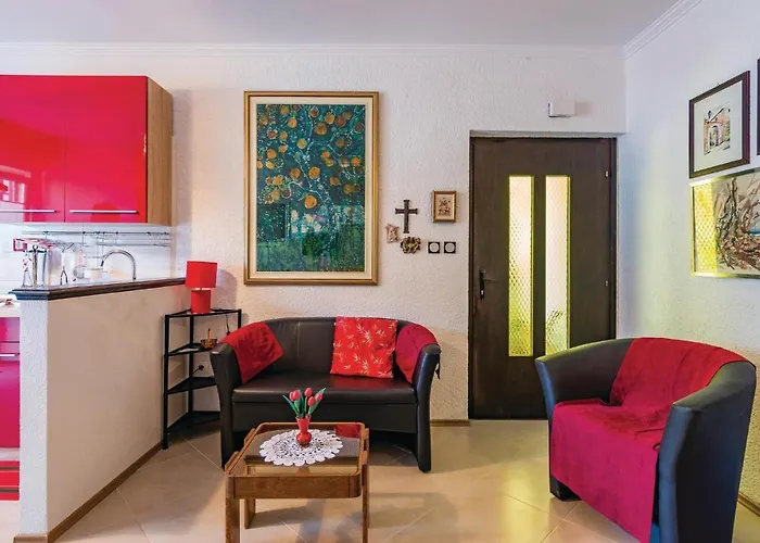 Nice Apartment In Novigrad With Wifi