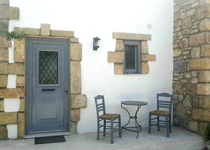 Koroni Stone House, Fully Equipped Studios By The Sea