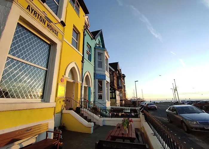 Ayrton House Holiday Apartments