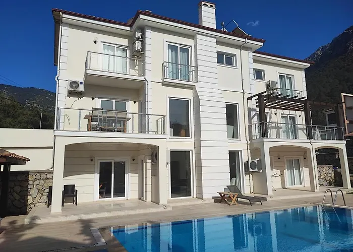 Villa Holly