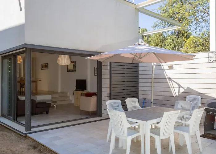 Villa Manava