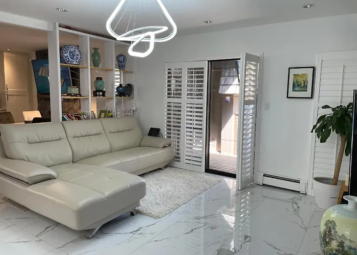 Lux White Rock Pool House Beachfront Resort Like
