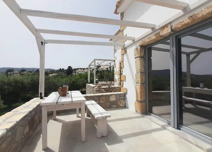 Koroni Stone House, Fully Equipped Studios By The Sea