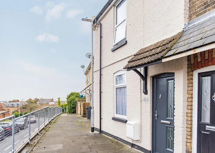Castle View - Charming Cottage With Views Of Dover Castle