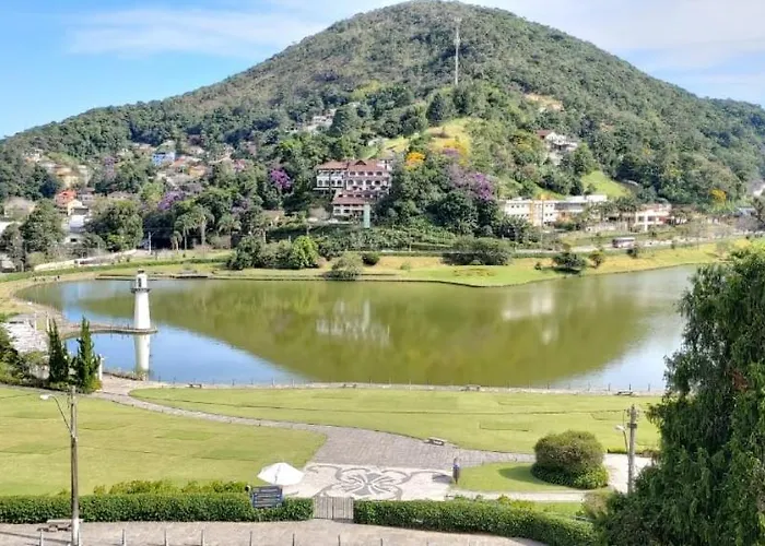 Palacio Quitandinha Espetacular Apartamento Com Vista Para O Lago