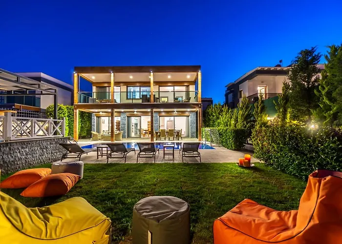 Deluxe Villa Ayshen With Private Swimming Pool