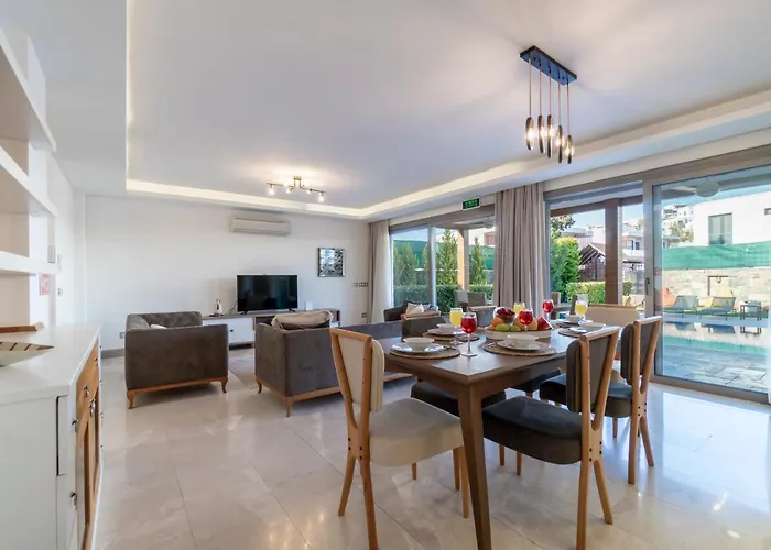 Deluxe Villa Ayshen With Private Swimming Pool