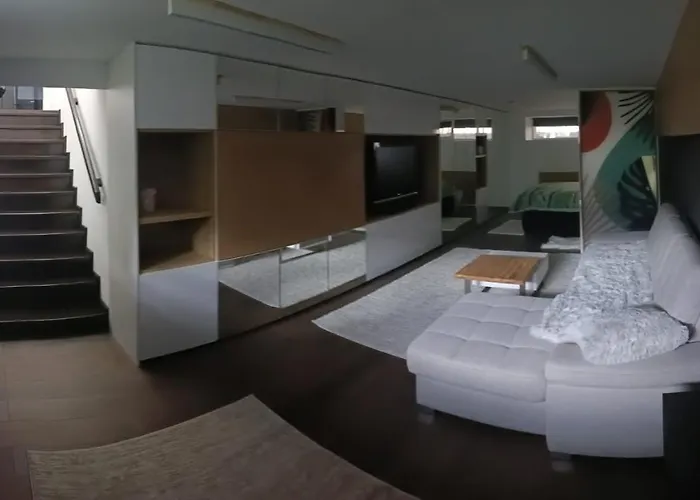 New Apartment Apartament Modern Recent Construit Modern Ujepitesu Tarsashazi Lakresz