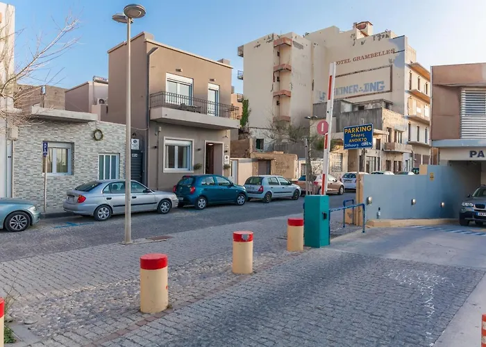 Evangelia Residenza, Elegant Stay In Herakleion!