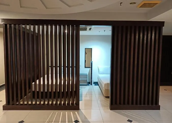 Hotel Sri Sutra Pj 222