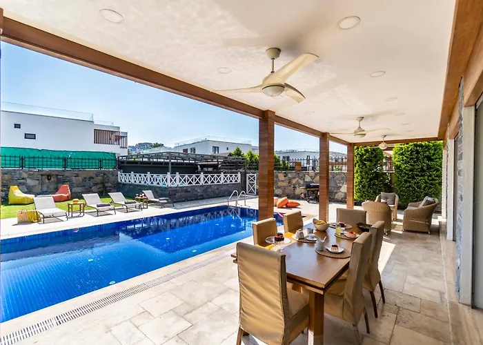 Deluxe Villa Ayshen With Private Swimming Pool