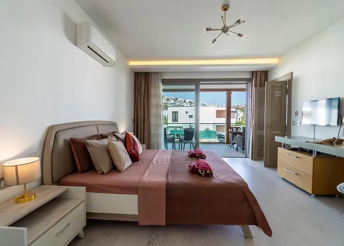Deluxe Villa Ayshen With Private Swimming Pool