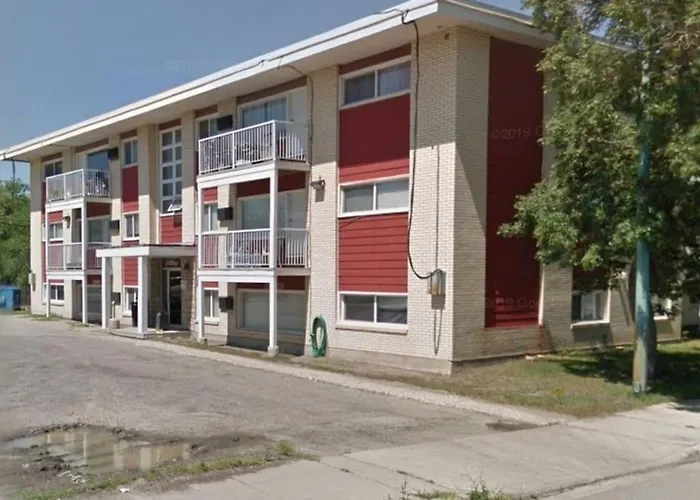 Chris Cozy Condo Lebay Regina