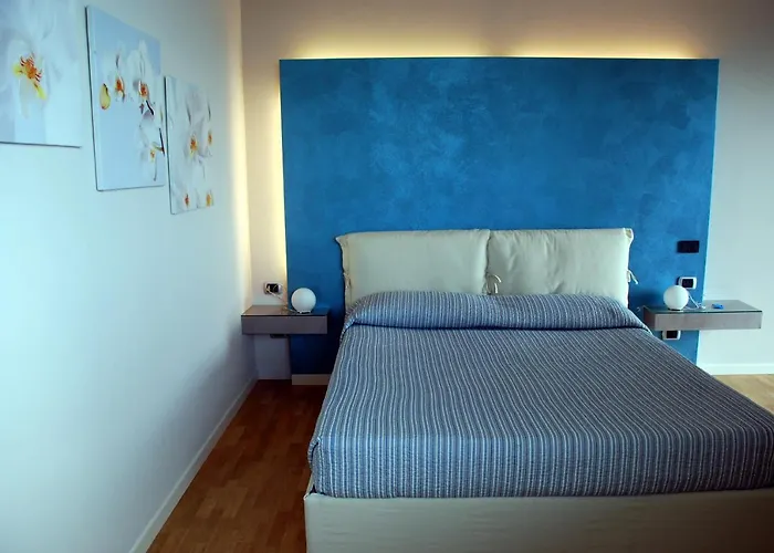 Villa Luna Stunning Modern Villa Shared Infinity Pool, Big Garden, Fantastic Lake View,Ac,