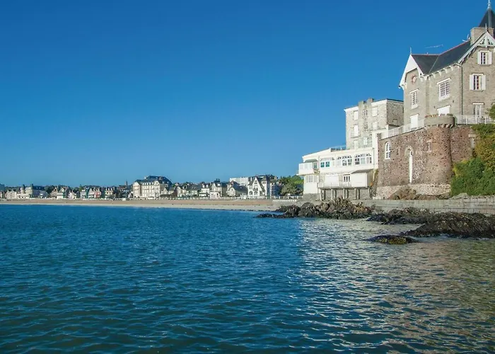 Two-Bedroom Holiday Home In Saint Cast Le Guildo