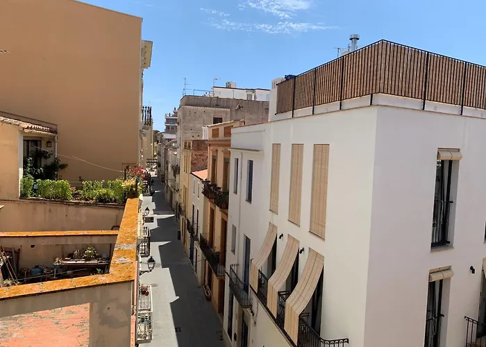 Notaria: Casco Antiguo Apartment with Garden Terrace