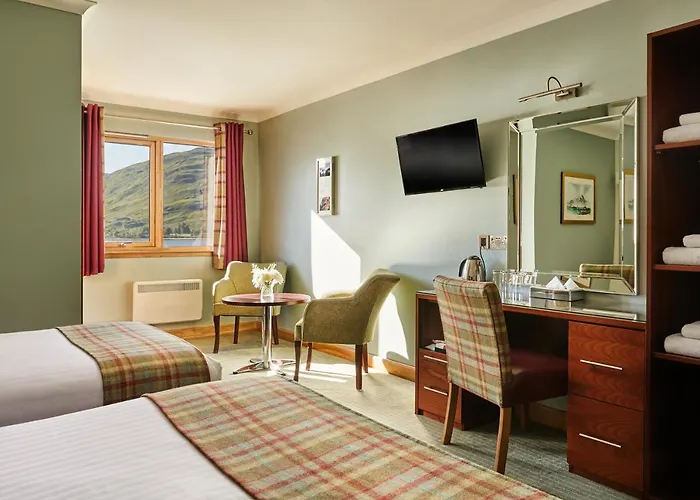 Clan Macduff Hotel
